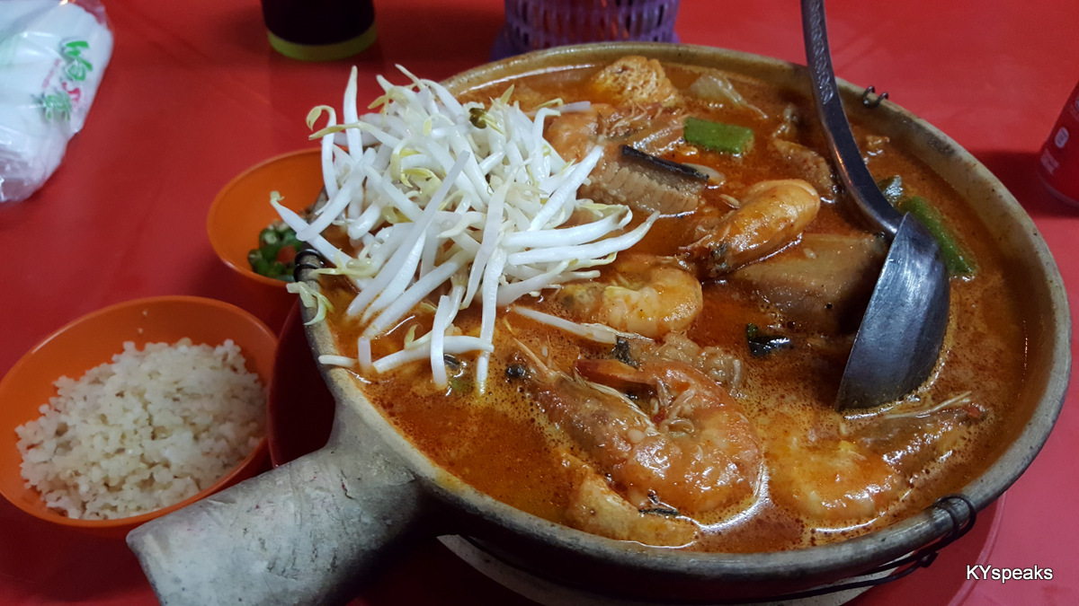claypot curry mee is what we're here for