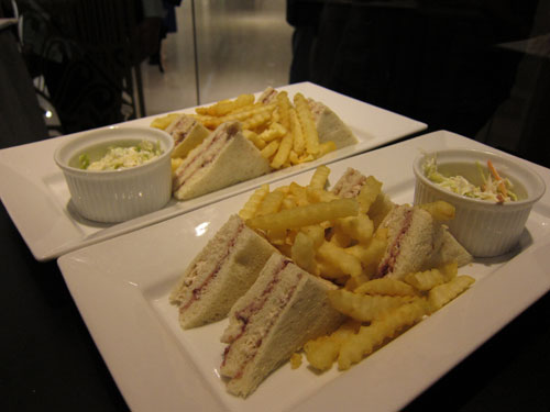 sandwitch and fries, island bistro