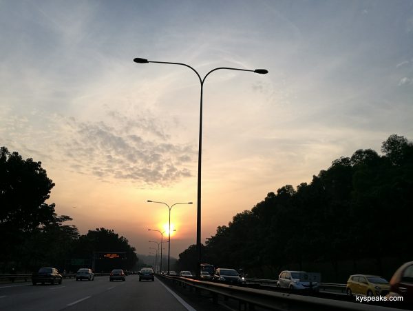sunset on Federal Highway, Huawei P9