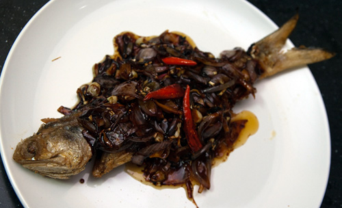 Fried Ma Yau fish with special sauce
